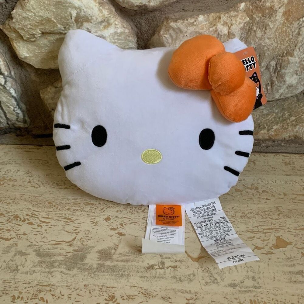 Nwt hello kitty face pillow